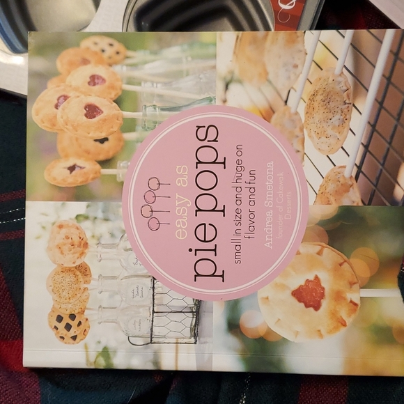 Easy As Pie Pops cookbook and assessories - Picture 2 of 7